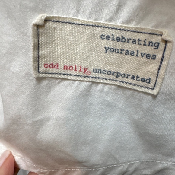 odd molly shirt/cover up. White with red, black and light blue embroidery - Picture 2 of 7